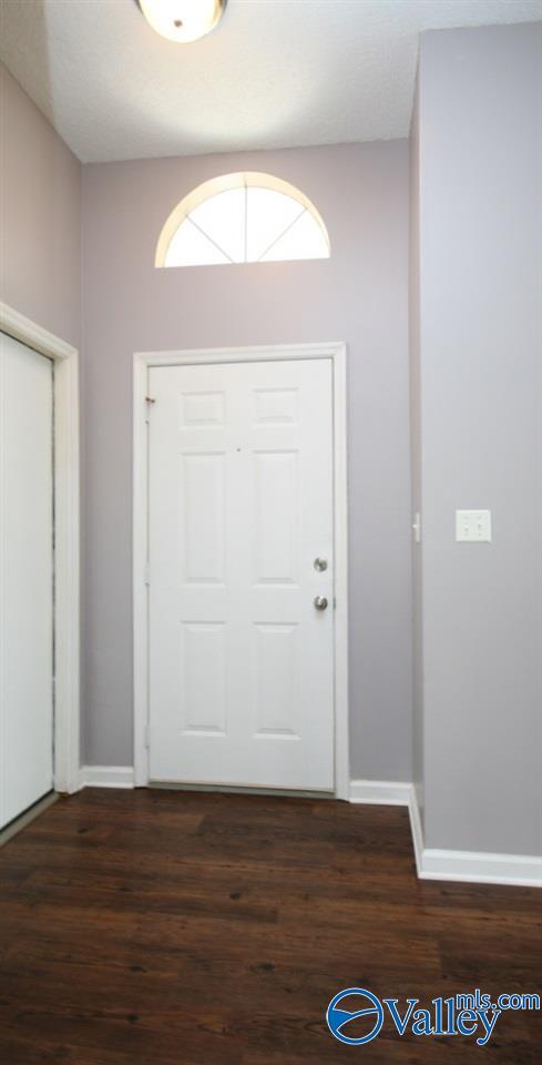 Building Photo - 105 Oakline Dr