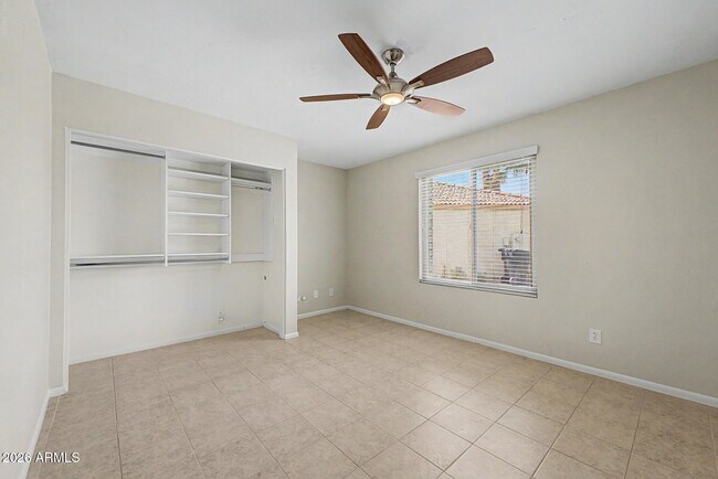 Building Photo - 907 N 85th Pl