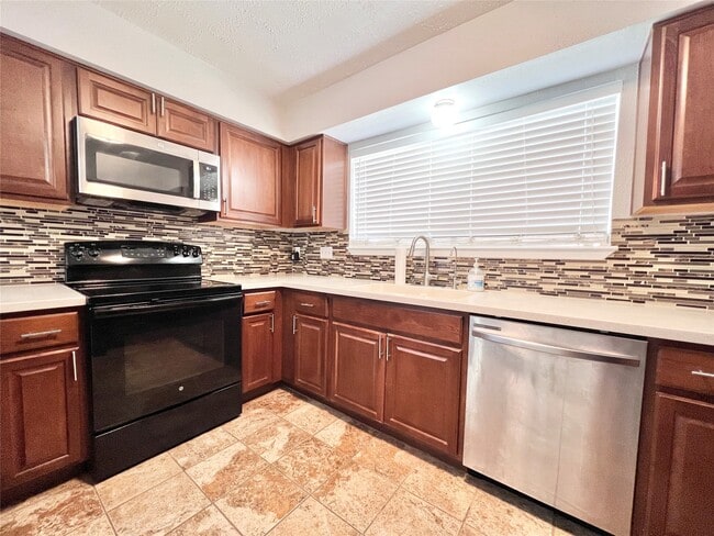 Building Photo - 19319 Cypress Bay Dr