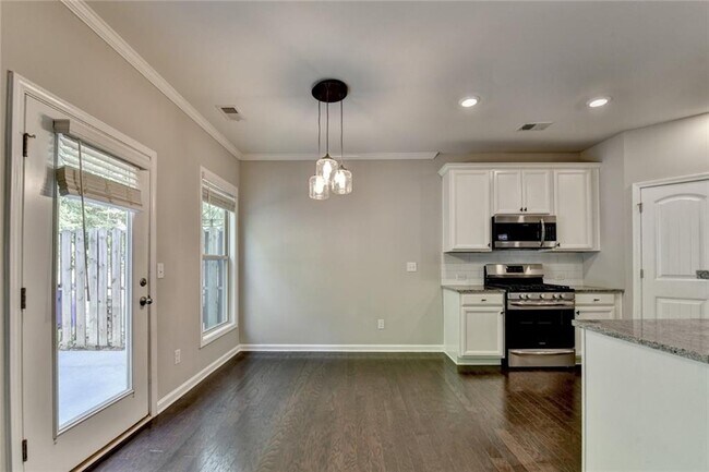 Building Photo - 7245 Heritage Oak Ct