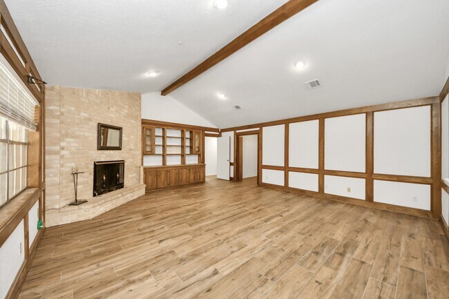 Building Photo - 8006 Oakington Dr
