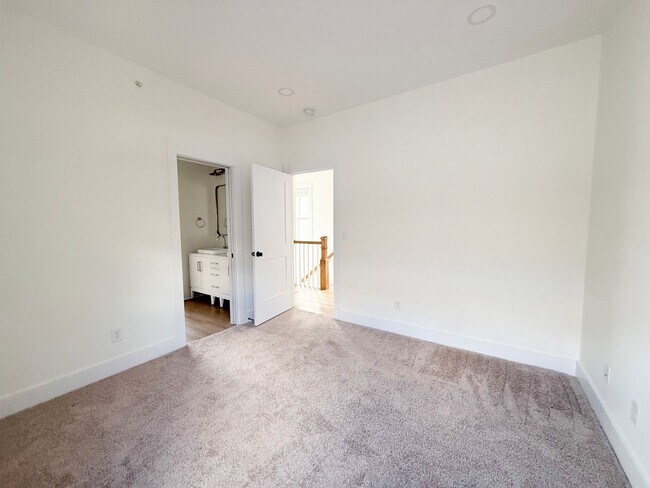 Building Photo - Modern 3-Bedroom Home with Flex Room and Resort-Style Amenities at Highbury