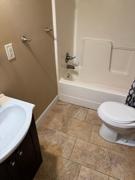 Building Photo - 1824 7th Ave