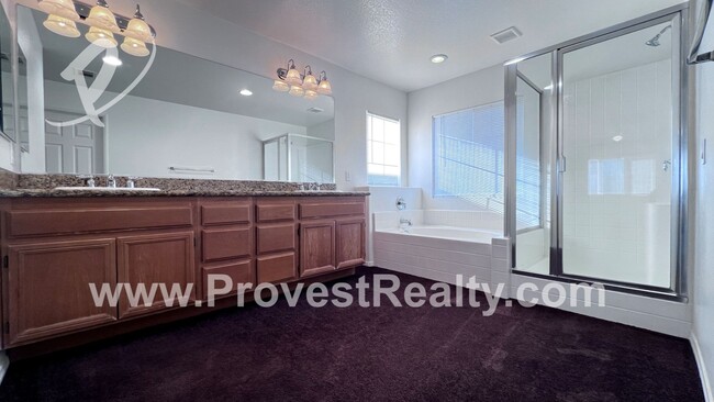 Building Photo - 4 Bed, 2.5 Bath Victorville Home!