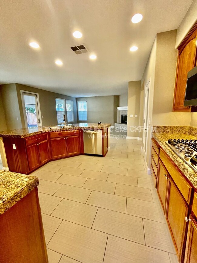Building Photo - 2287 Lighthouse Cir