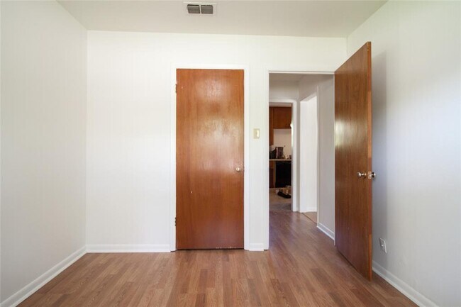 Building Photo - 8406 Burrell Dr