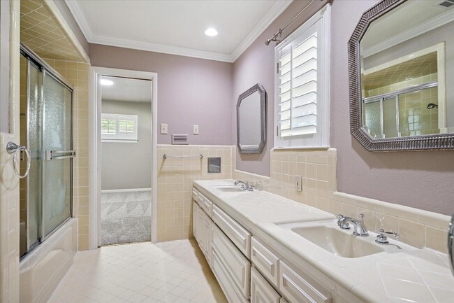Building Photo - 6441 Linden Ln