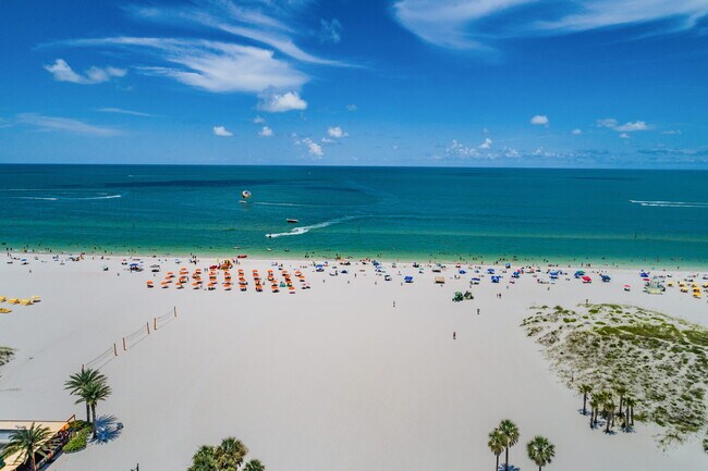 Building Photo - 521 Mandalay Ave