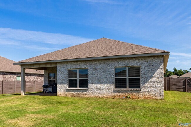 Building Photo - 322 Jackson Pt Cir