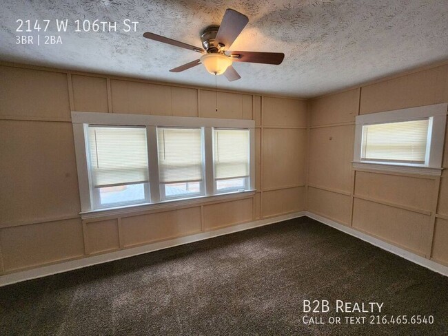 Building Photo - 2147 W 106th St