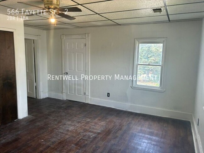 Building Photo - 566 Fayette St
