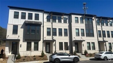 Building Photo - 105 Holt Ln