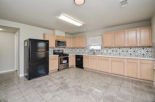 Building Photo - 13410 Cricklewood Creek Ln