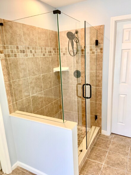 Building Photo - 400 Stedford Ln