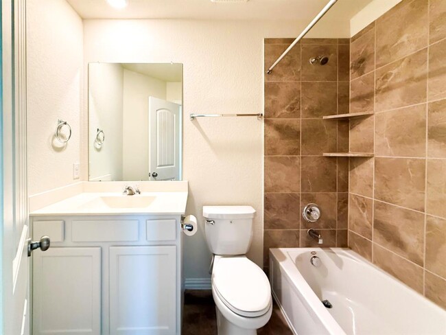 Building Photo - 20206 Heather Haven Dr