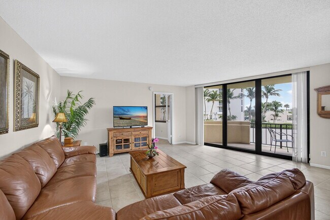 Building Photo - 2800 N Ocean Dr