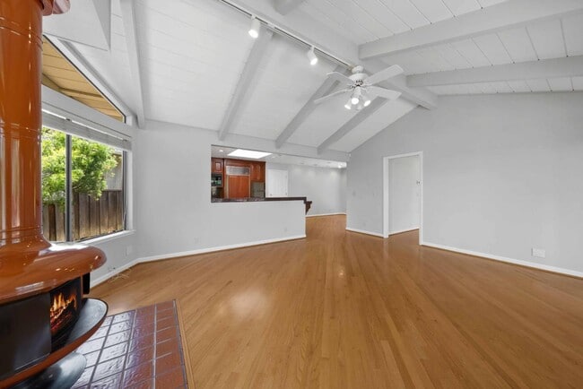 Building Photo - 7175 Red Holly Ct