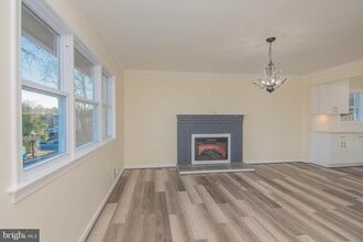 Building Photo - 14 N Montague St