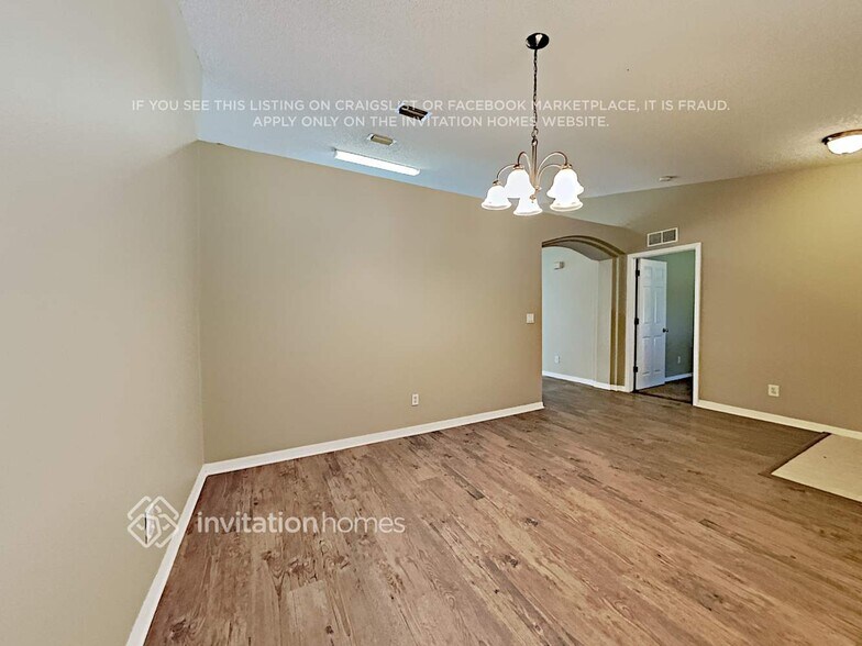 Building Photo - 5755 Fairbridge St