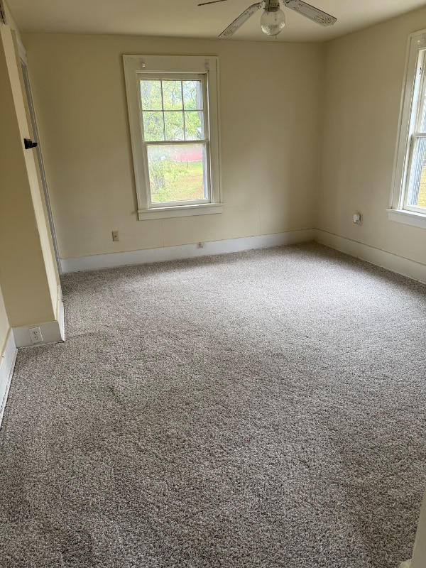 Building Photo - 1326 E College Ave