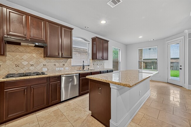 Building Photo - 8338 Sedona Ridge Dr