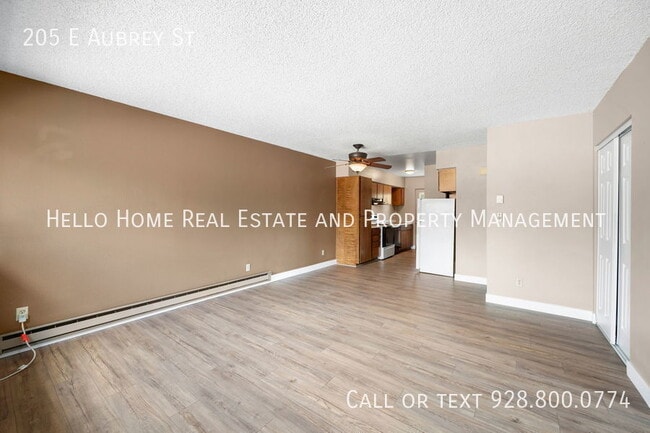 Building Photo - 205 E Aubrey St