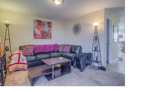 Building Photo - 13963 E Jewell Ave