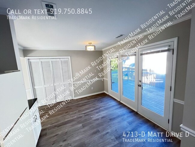 Building Photo - Charming 2 Bed 2 Bath QuadPlex