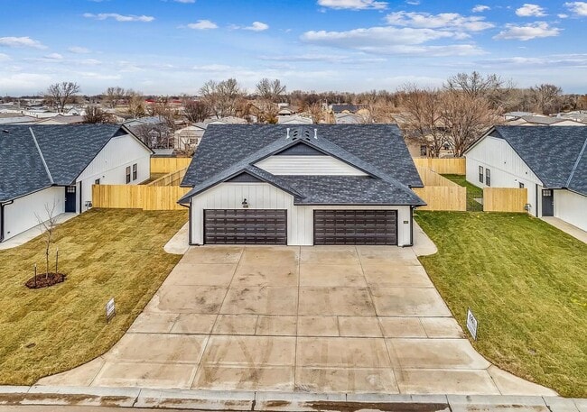 Building Photo - 3520 W 45th St S