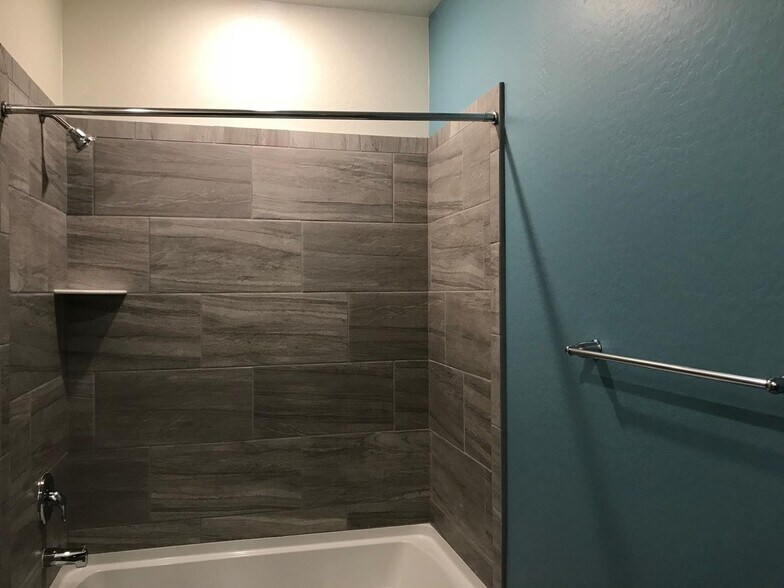 Building Photo - 5407 W Desert Hollow Dr