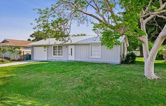 Building Photo - 733 SE Academy Ln