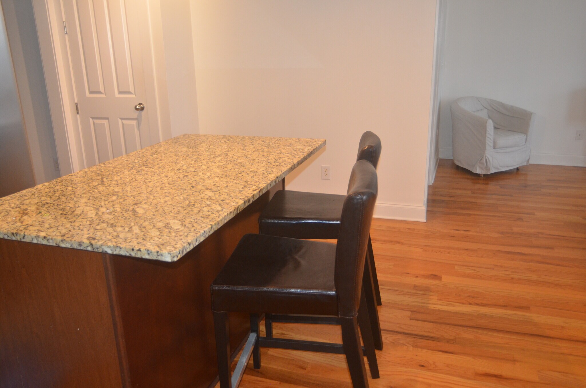 Building Photo - 1207 Appling Dr