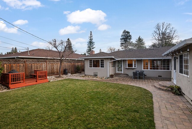 Building Photo - Energy-Efficient Home in Grant Park Neighb...