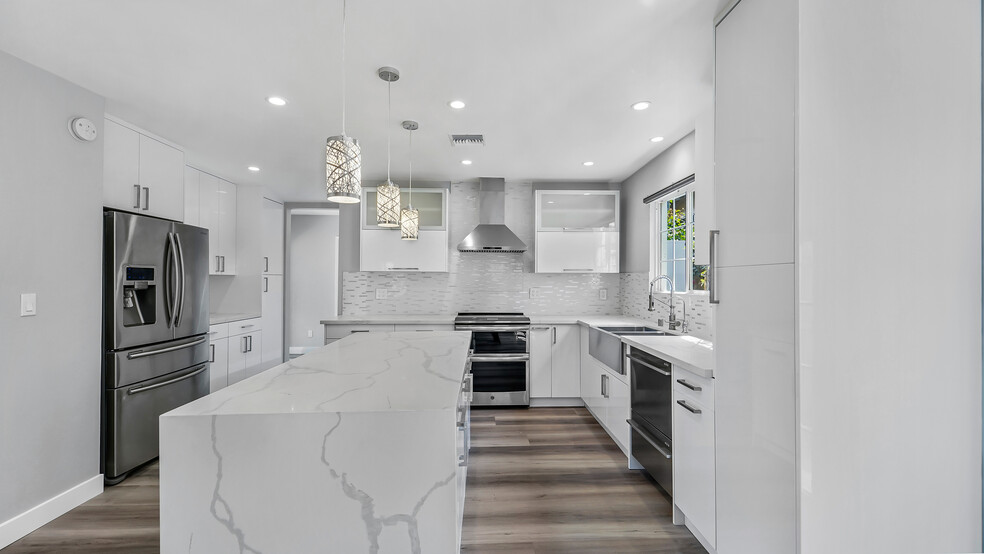 Remodeled Kitchen - 5902 Blairstone Dr