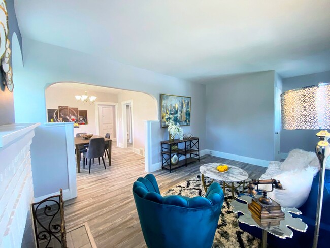 Building Photo - 3 Bed - 1 Bath Cape Cod for Rent in Garfie...
