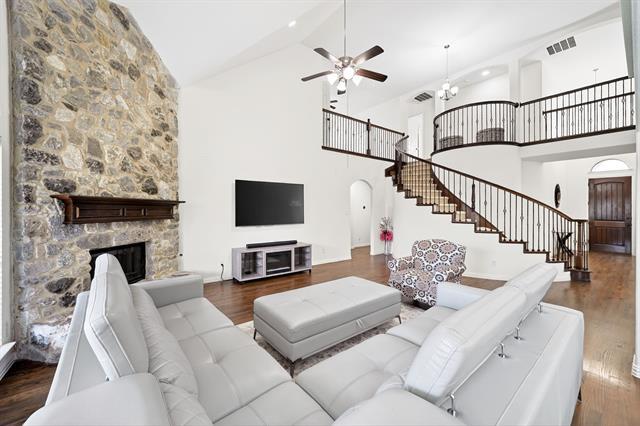 Building Photo - 12305 Belmeade Dr