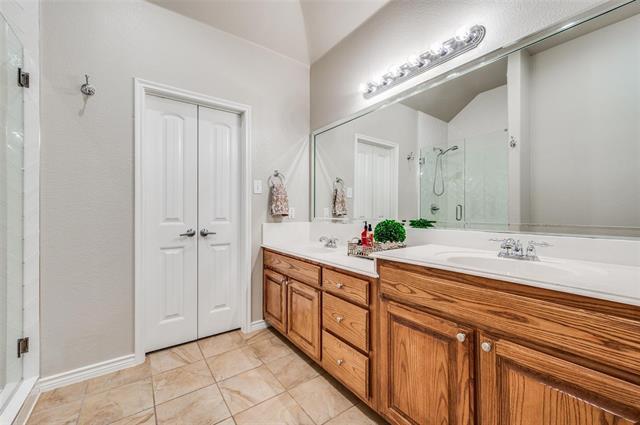 Building Photo - 1305 Snowberry Dr
