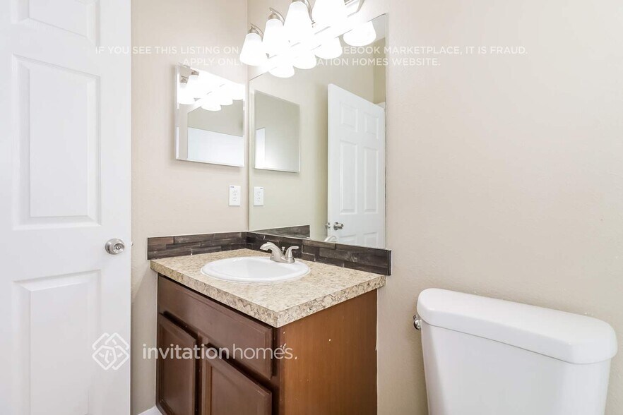 Building Photo - 6215 Desert Peace Ave