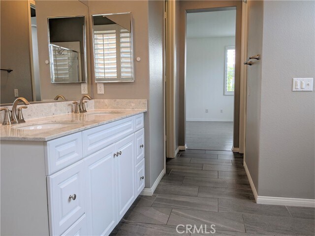 Building Photo - 5983 Ginger Dr