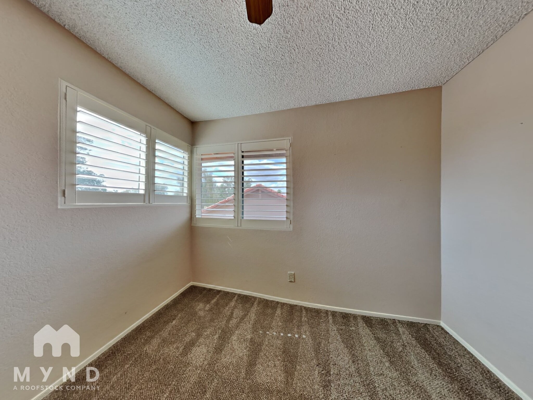 Building Photo - 1116 N Ambrosia