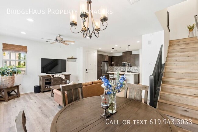 Building Photo - 1212 Via Lucero