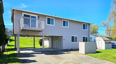 Building Photo - BlyLua