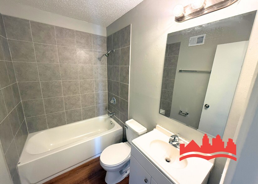 Building Photo - 1288 Parkrose Rd