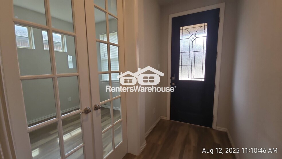 Building Photo - 2019 Tawakoni Dr