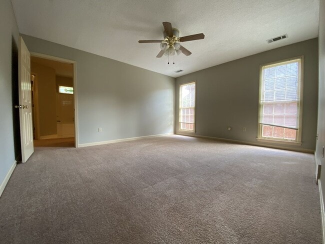 Building Photo - 3 BEDROOM 2 BATHROOM MEMPHIS RENTAL HOME