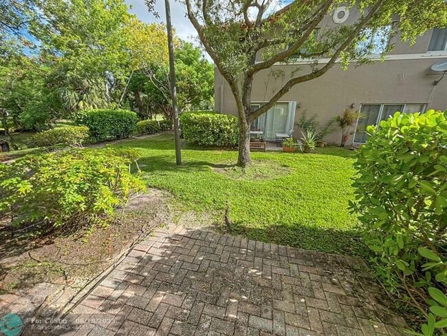 Building Photo - 3118 Coral Ridge Dr