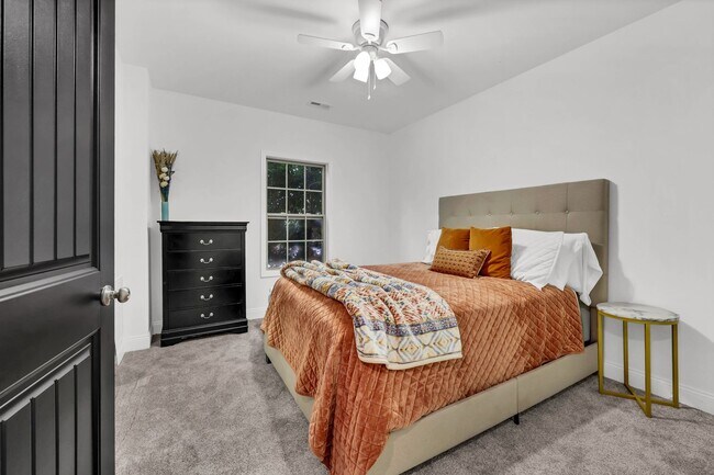 Building Photo - 1838 Patricia Dr