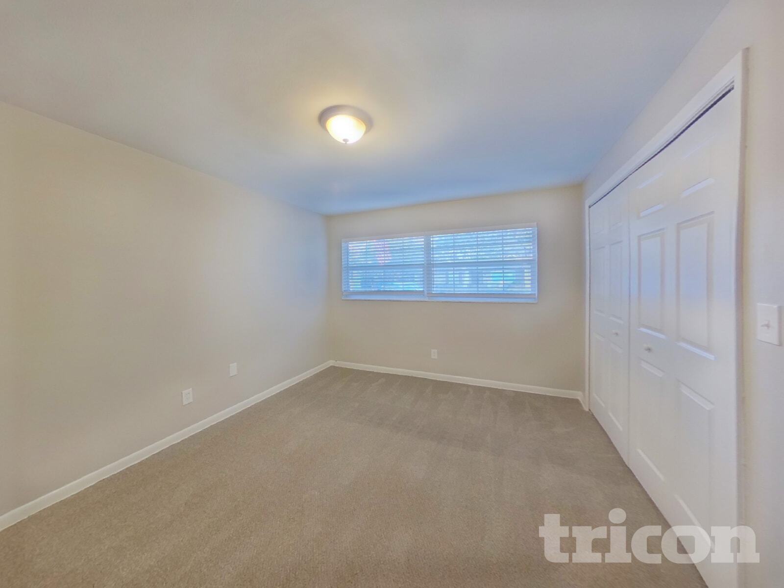 Building Photo - 7102 Woodfield Dr