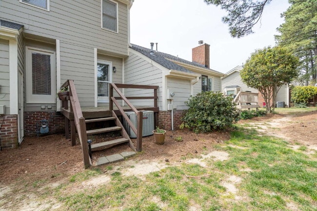 Building Photo - Two Bedroom Townhome in Raleigh's Heart!