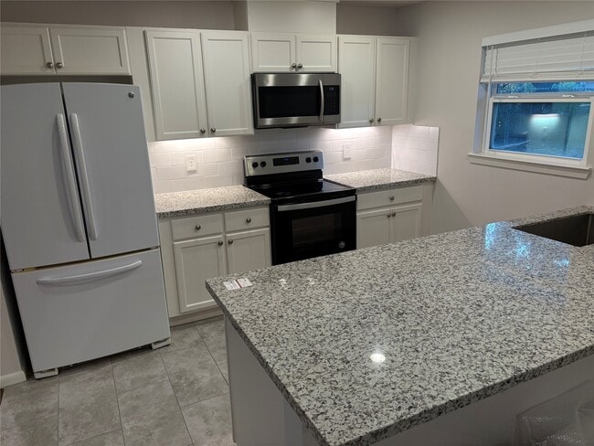 Building Photo - 9511 Bundy Ln